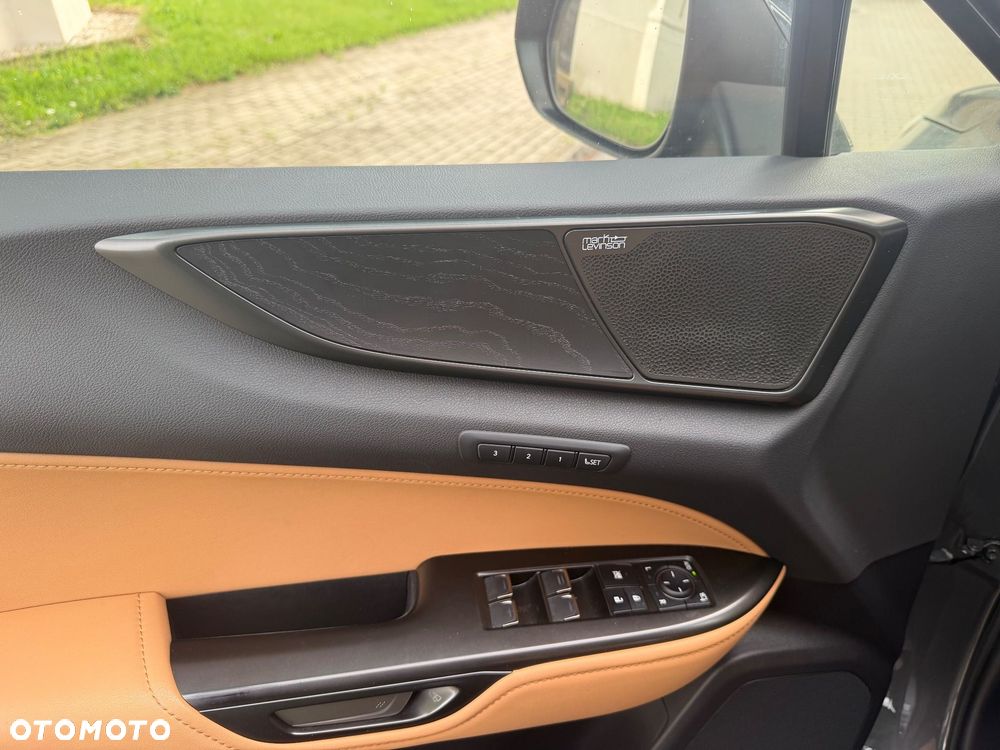 Lexus NX 350h Omotenashi AWD - 12