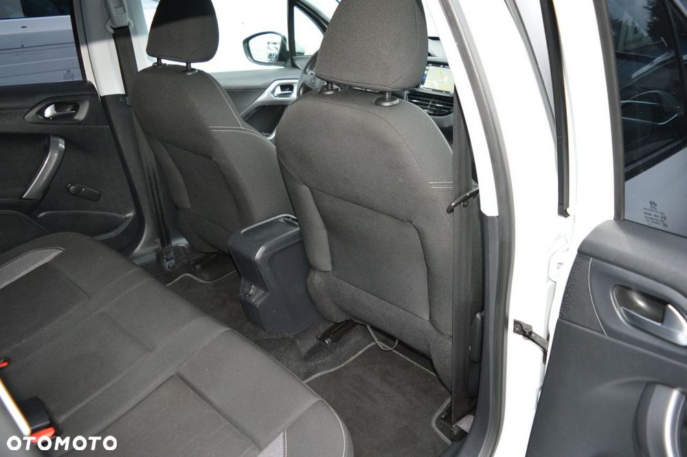 Peugeot 2008 1.2 Pure Tech Access - 33