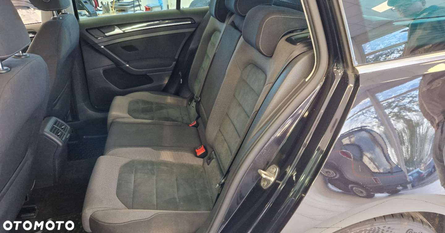 Volkswagen Golf - 13
