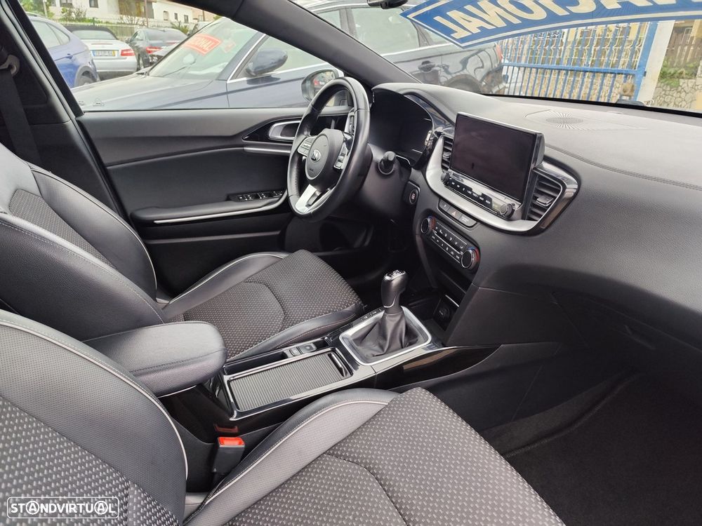 Kia XCeed 1.0 T-GDI Dynamic - 14