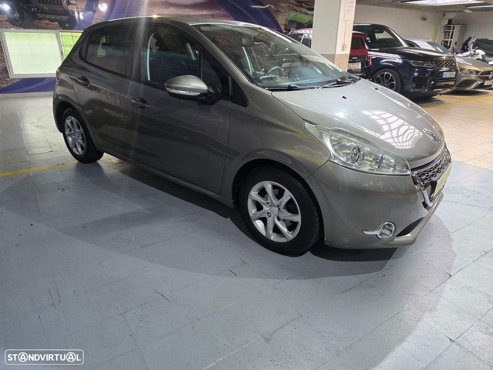 Peugeot 208 1.2 VTi Allure - 3