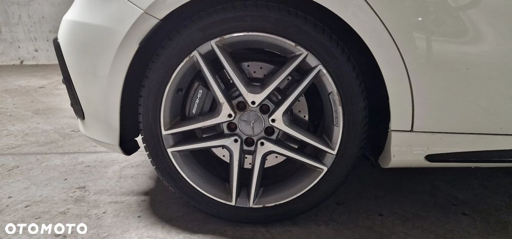 Mercedes-Benz Klasa A 45 AMG 4-Matic - 21