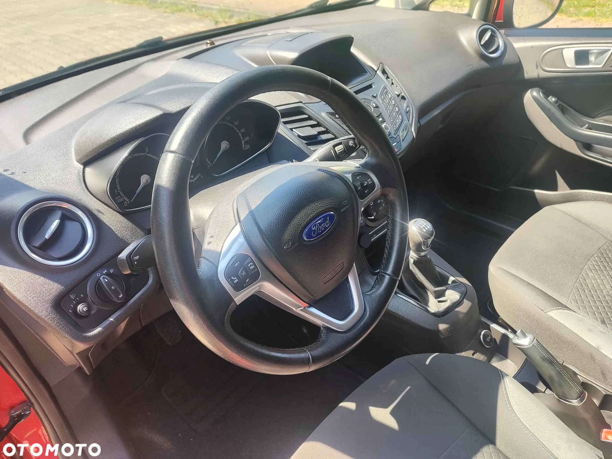 Ford Fiesta 1.0 EcoBoost Start-Stop Titanium - 28