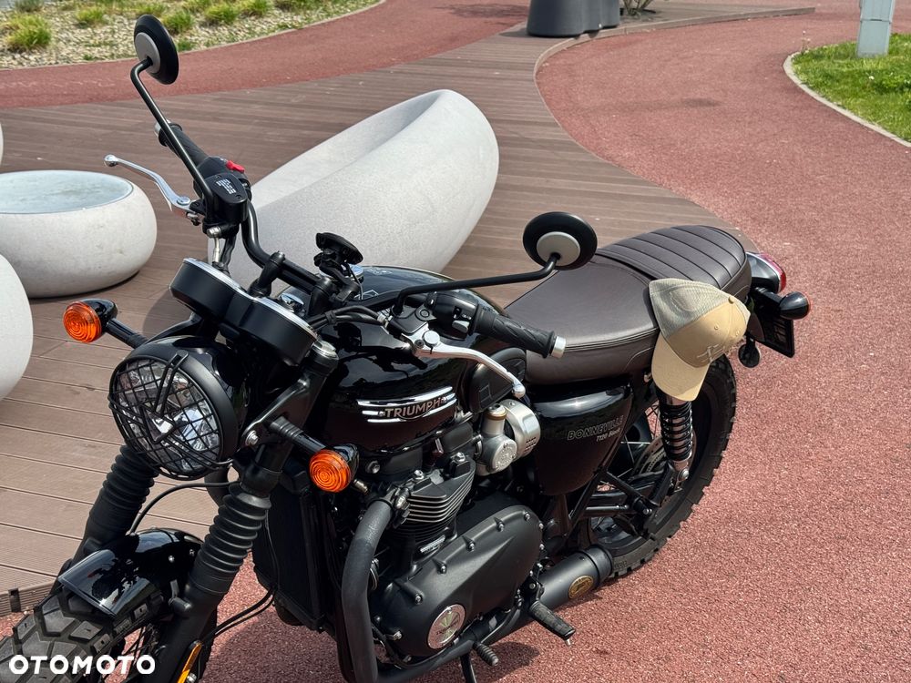 Triumph Bonneville - 3