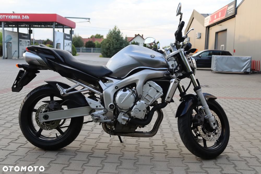 Yamaha FZ6 - 15