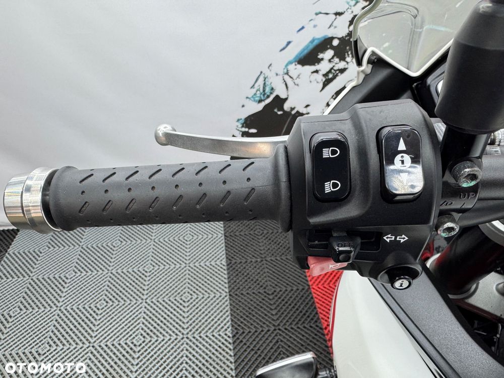 Triumph Tiger - 23
