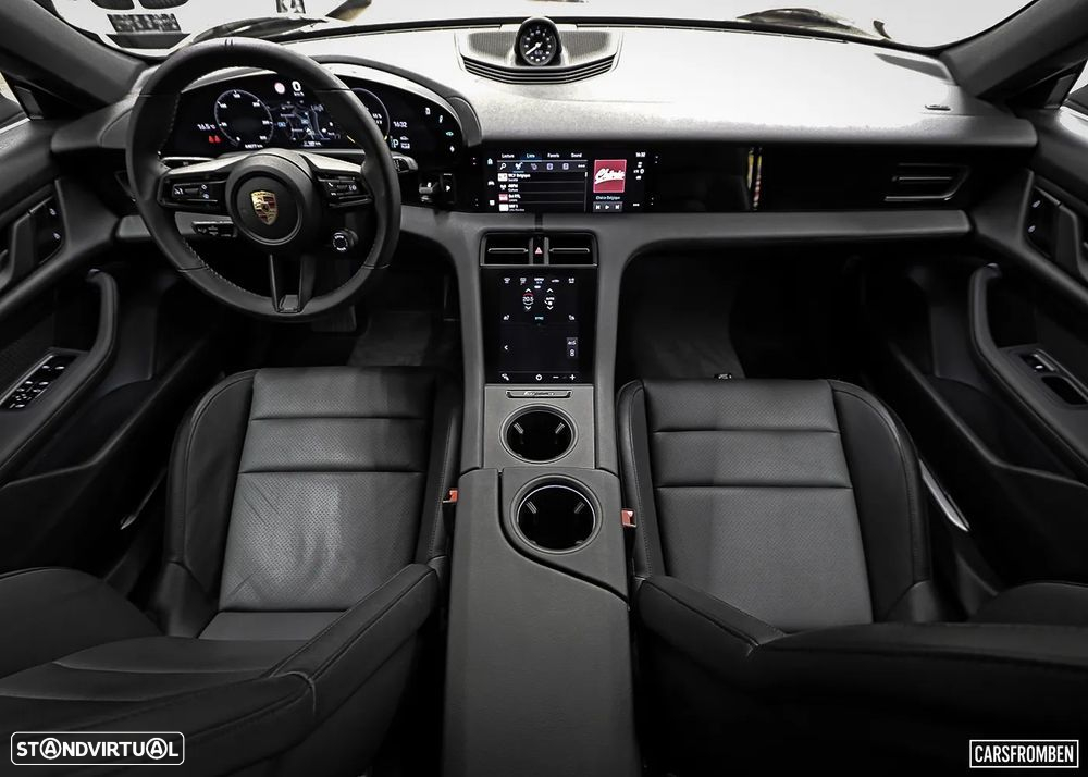 Porsche Taycan 4S - 17