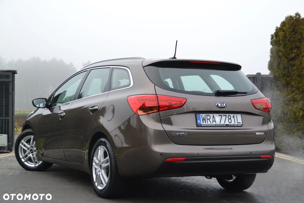 Kia Ceed 1.6 GDI Dream-Team Edition - 19
