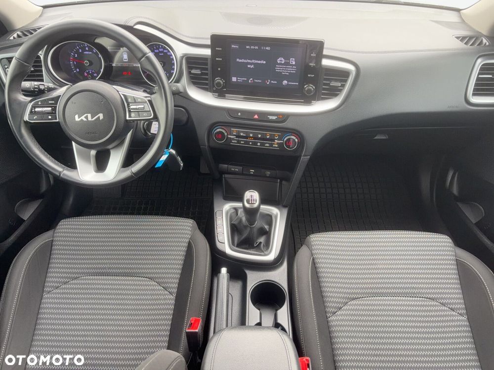 Kia Ceed 1.5 T-GDI M - 11