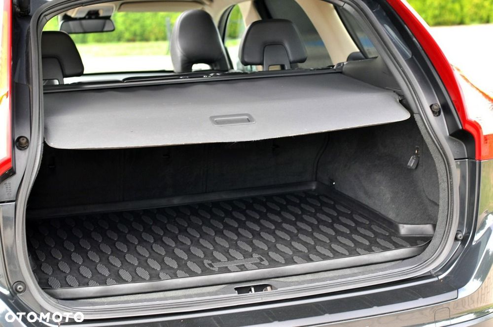 Volvo XC 60 D4 R-Design Summum - 16