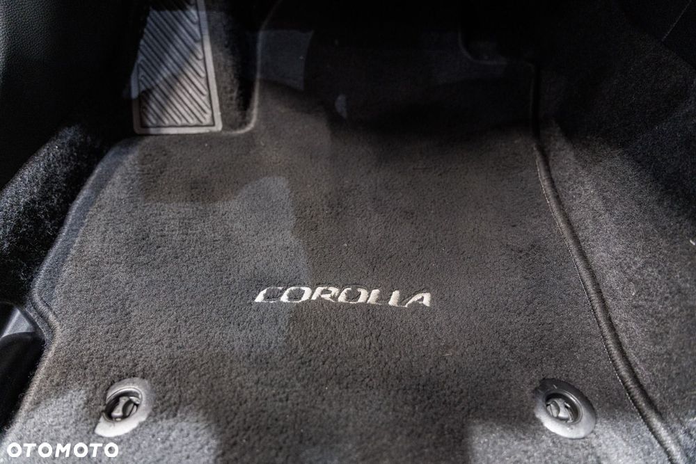 Toyota Corolla - 26