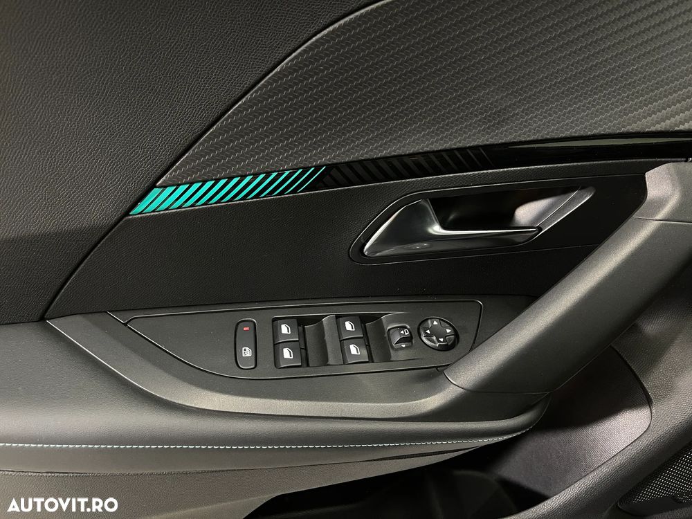 Peugeot 2008 1.5 BlueHDI 130 S&S EAT8 Allure - 21