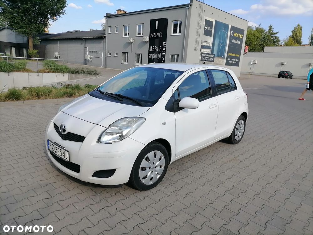 Toyota Yaris - 2