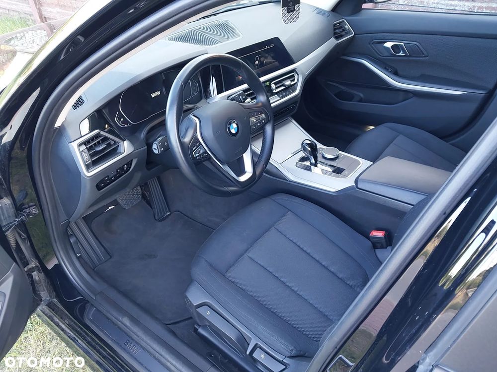 BMW Seria 3 318i Business Edition - 12
