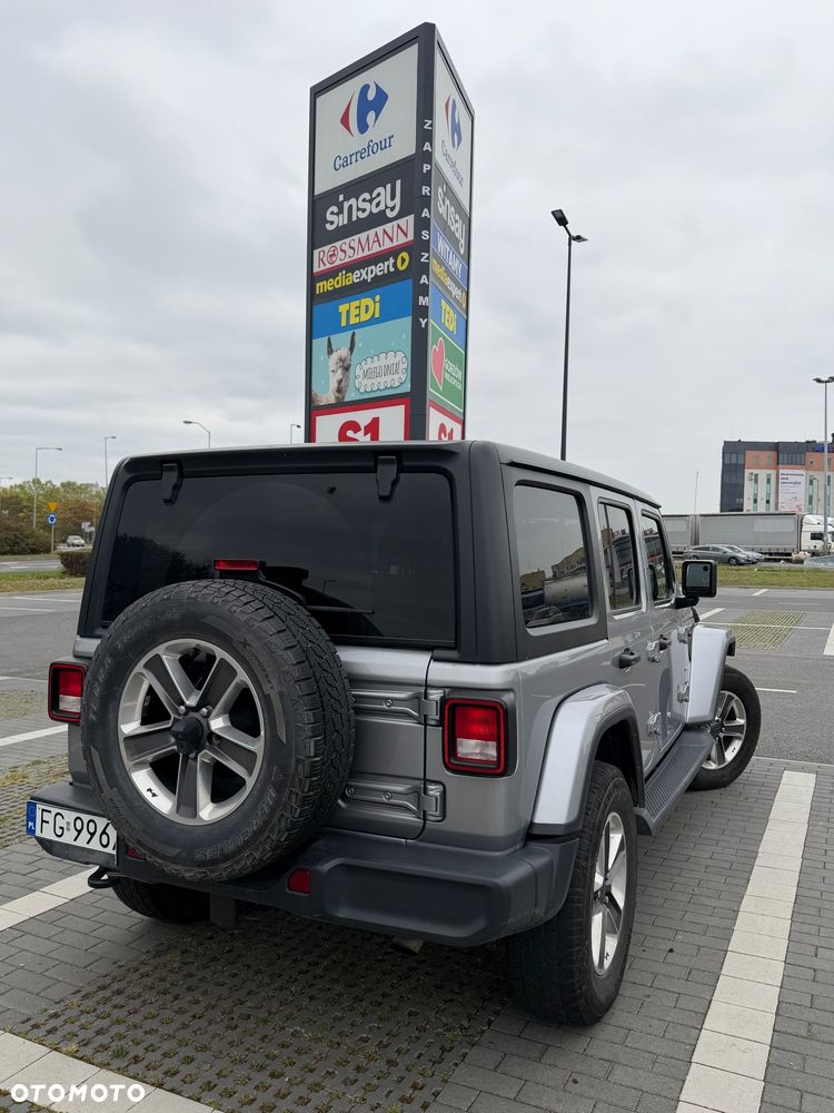 Jeep Wrangler - 16