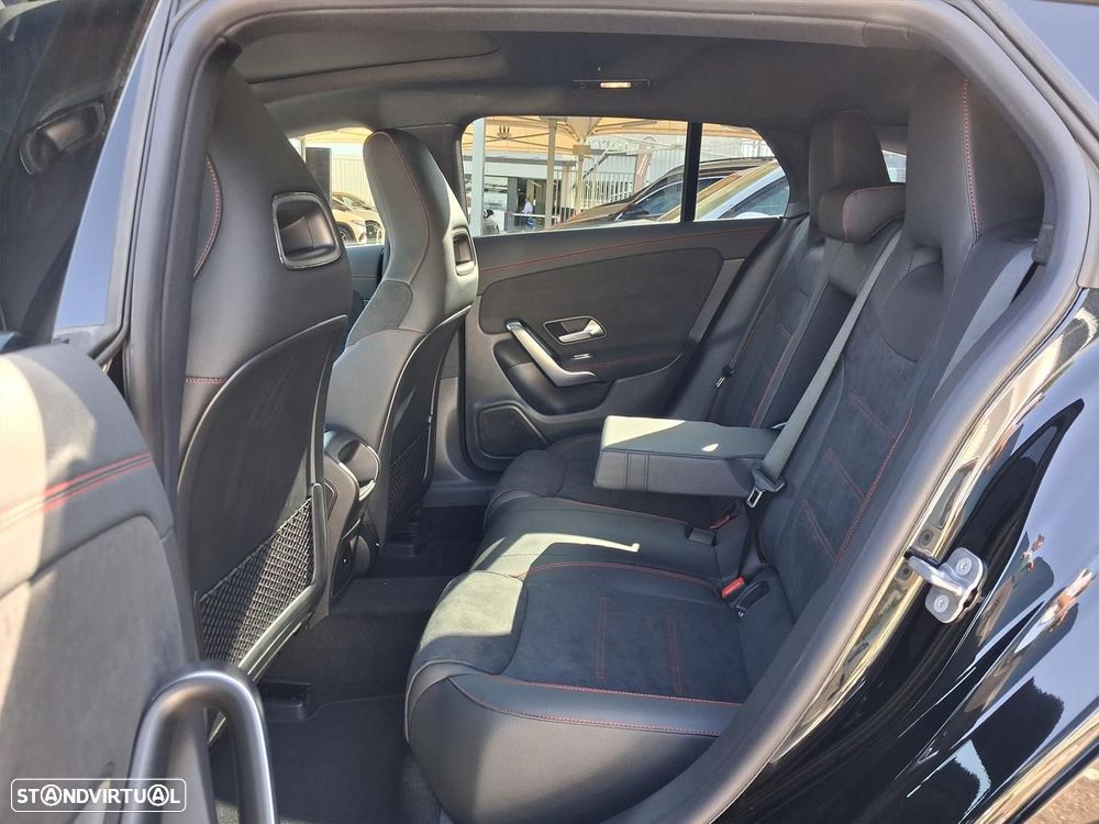 Mercedes-Benz CLA 250 e Shooting Brake AMG Line - 12