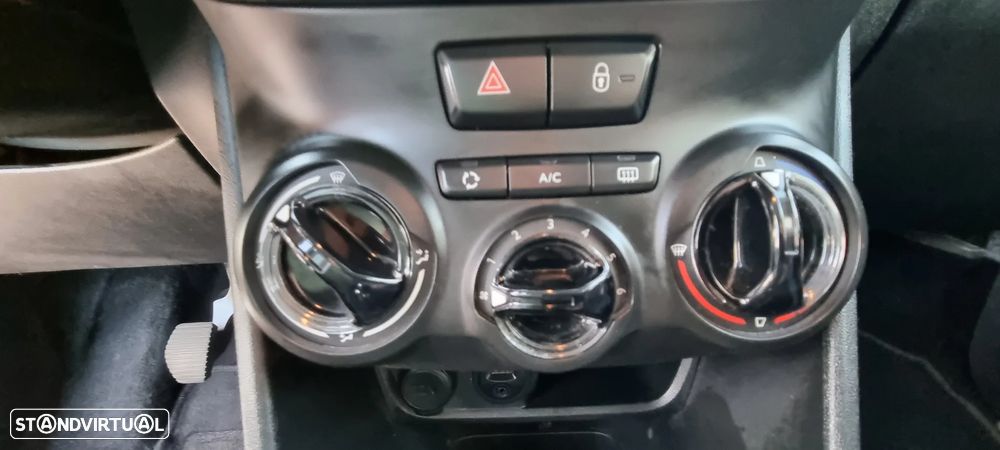 Peugeot 208 1.2 PureTech Style - 20