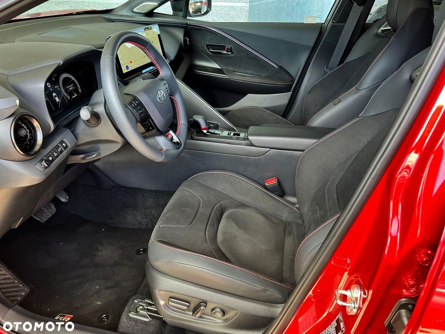 Toyota C-HR - 12