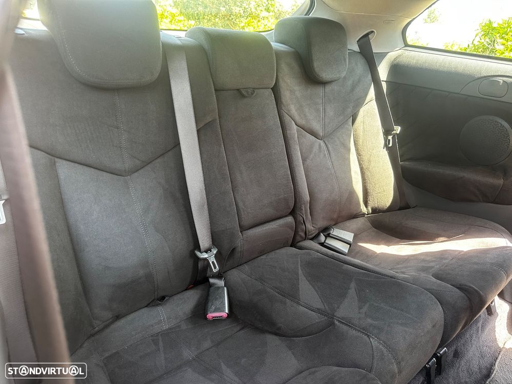 Alfa Romeo GT 1.9 JTD M-JET - 20