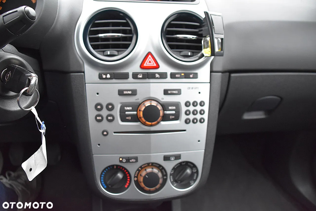 Opel Corsa 1.2 16V Cosmo - 13