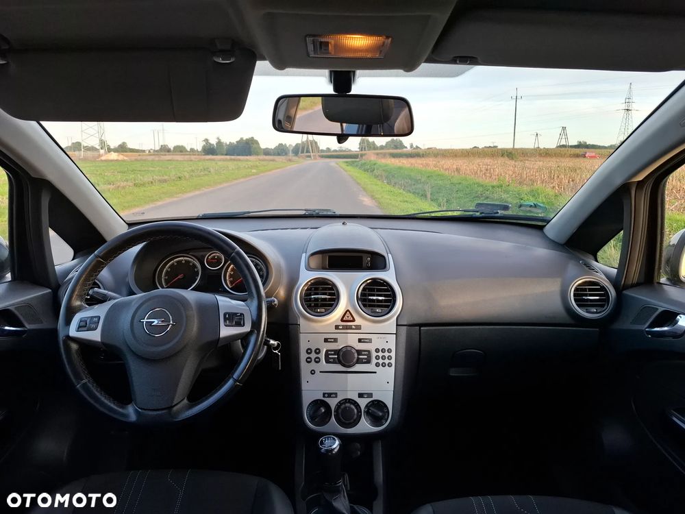 Opel Corsa 1.2 16V Enjoy - 12