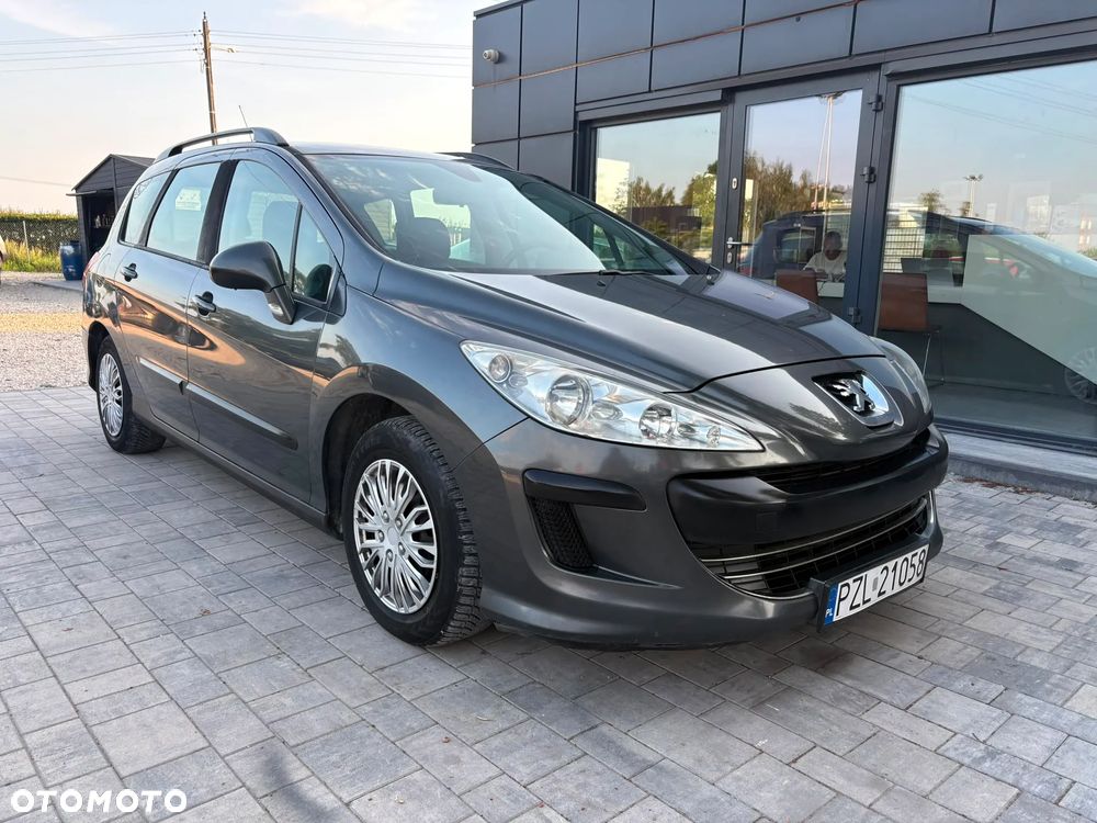 Peugeot 308 - 1