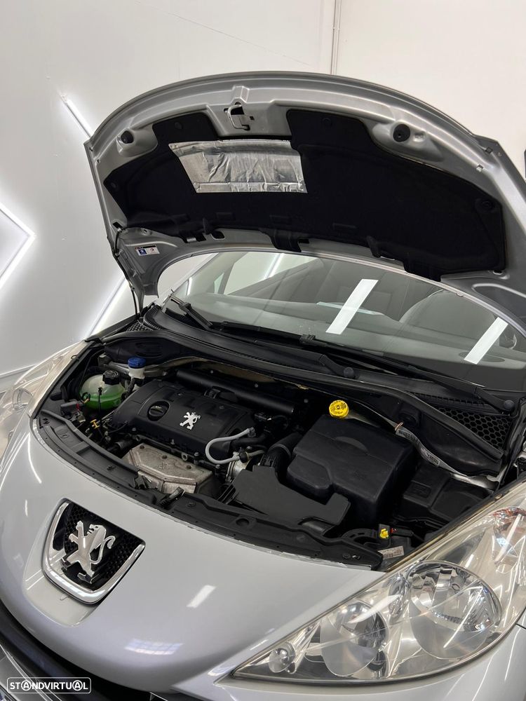 Peugeot 207 CC 1.6 16V - 19