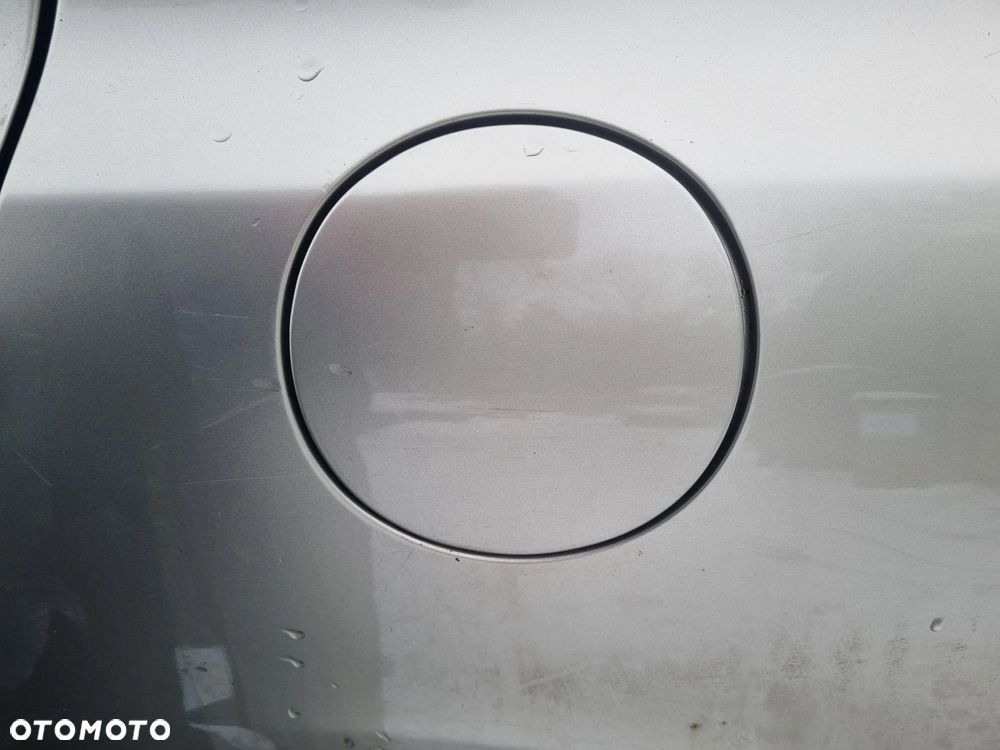 HONDA CIVIC VIII 8 06-11 2008 r. SEDAN YR-566M klapka wlewu paliwa * - 1