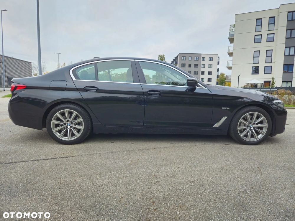 BMW Seria 5 530e Luxury Line - 3
