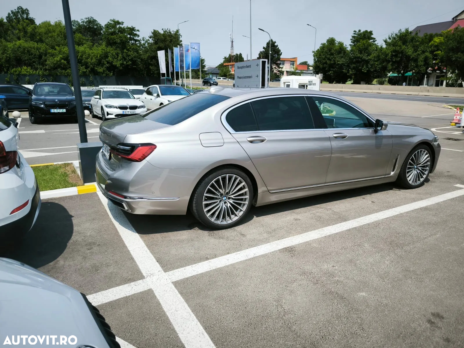 BMW Seria 7 745Le xDrive AT PHEV - 17