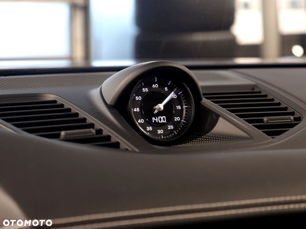 Porsche Panamera 4 E-Hybrid PHEV - 22