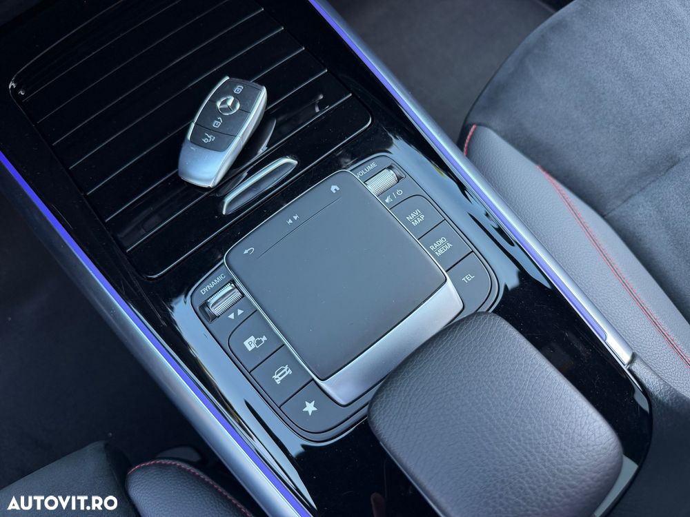 Mercedes-Benz GLA - 7