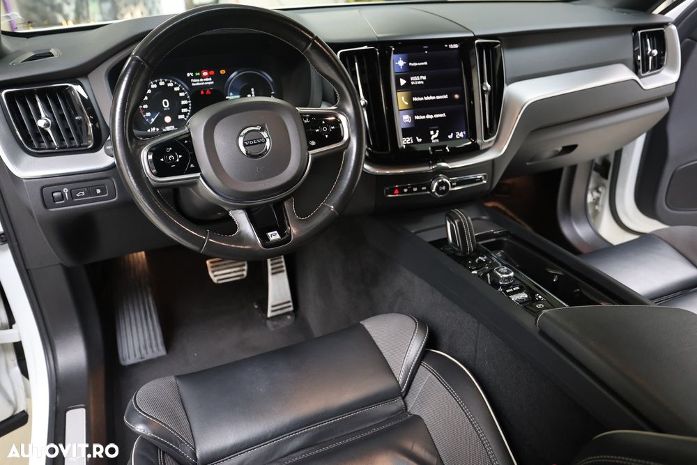 Volvo XC 60 Recharge T8 Twin Engine eAWD Inscription - 12