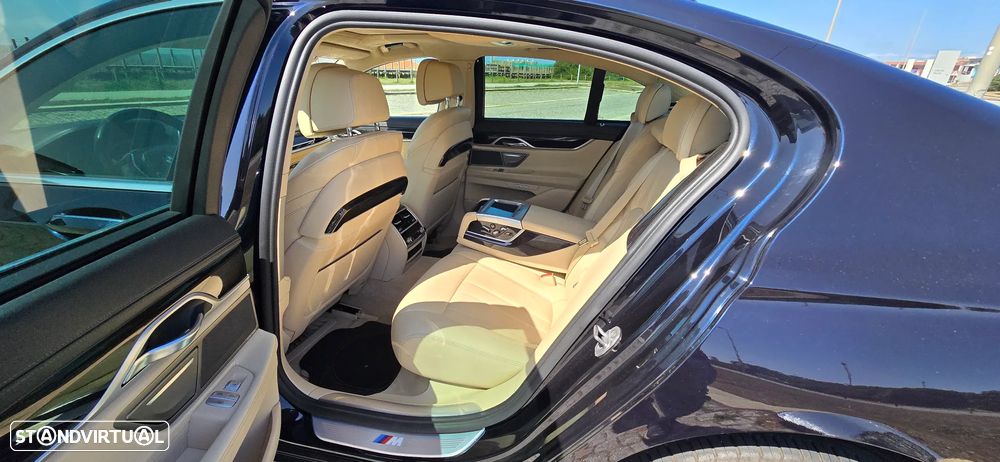 BMW 740 d xDrive Pack M - 9