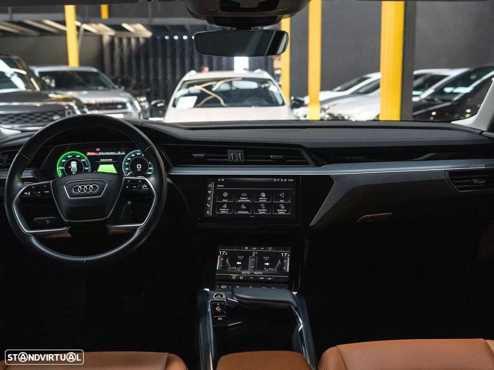 Audi Q8 e-tron 55 quattro Advanced — fotografia 10