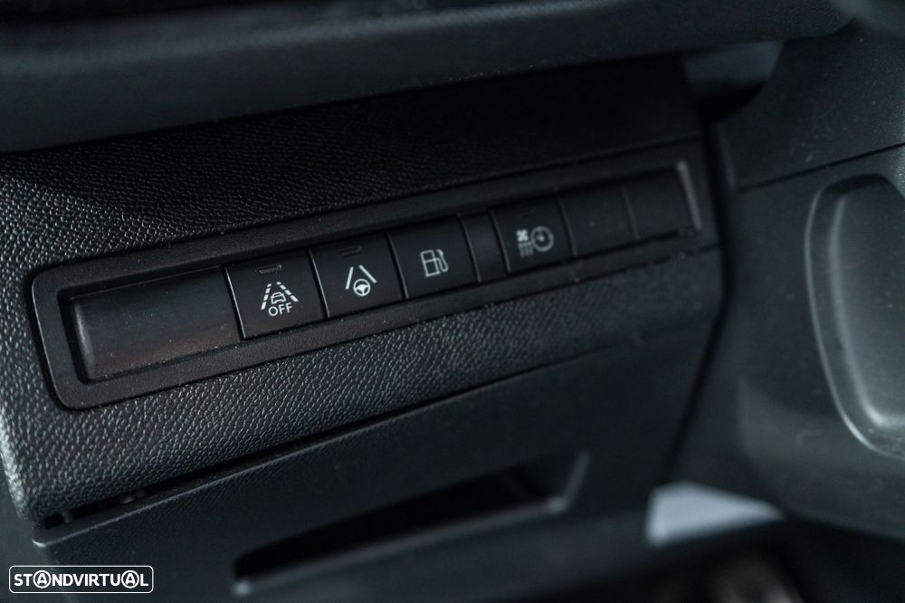 Peugeot 3008 1.6 Hybrid GT Pack e-EAT8 - 24