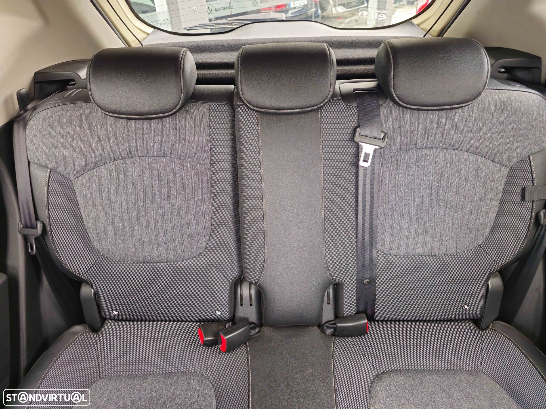 Renault Captur 0.9 TCE Exclusive - 12