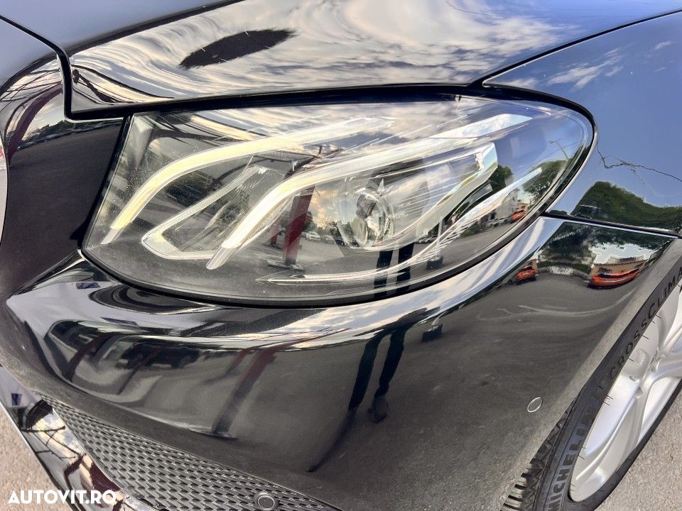 Mercedes-Benz E - 12