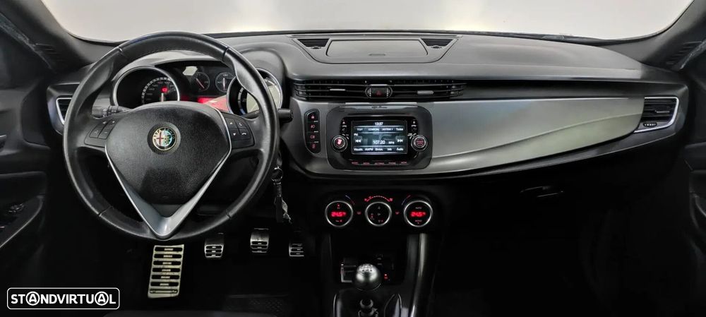 Alfa Romeo Giulietta - 8