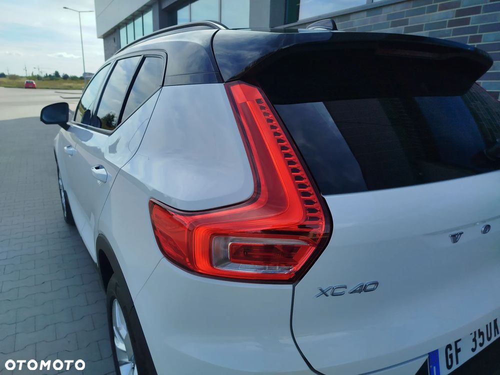 Volvo XC 40 T2 Plus Dark - 13