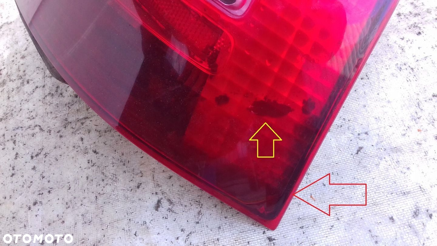 LAMPA PRAWY TYŁ TYLNA HONDA CIVIC VII 5D HB 00-04 - 2