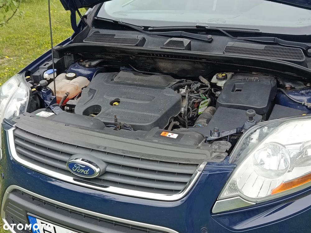 Ford Kuga 2.0 TDCi 4x4 Titanium - 25