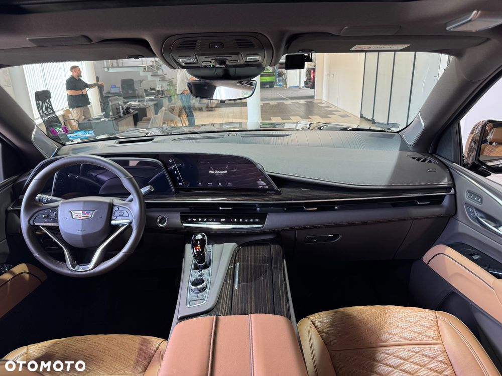 Cadillac Escalade - 37