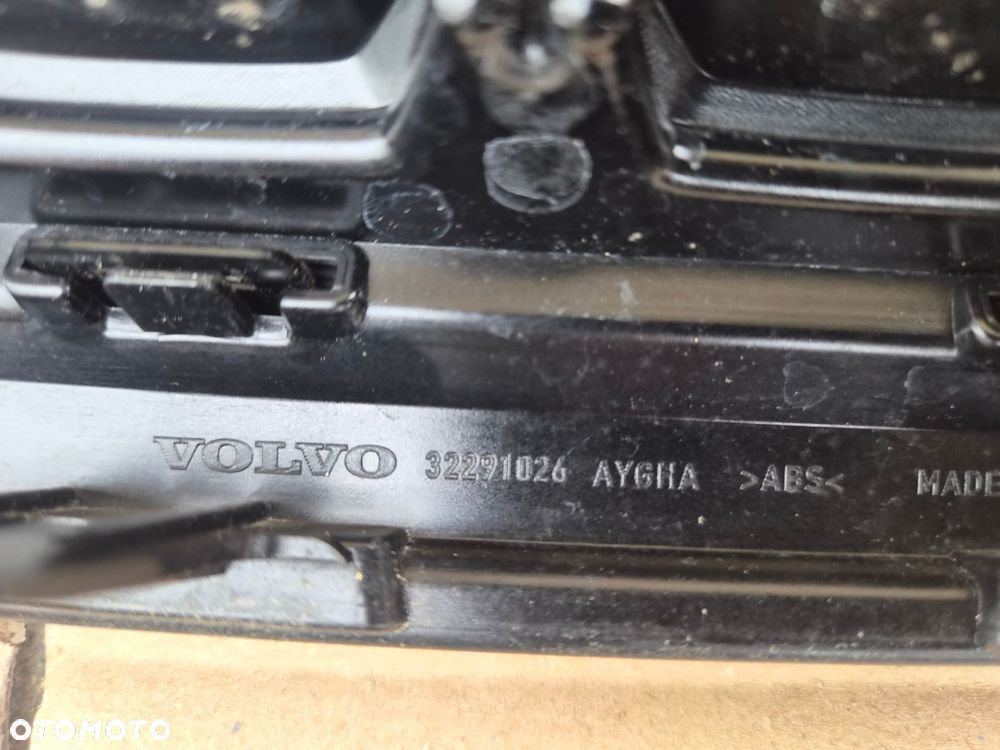grill atrapa volvo xc60 ii r design lift oryginał - 13
