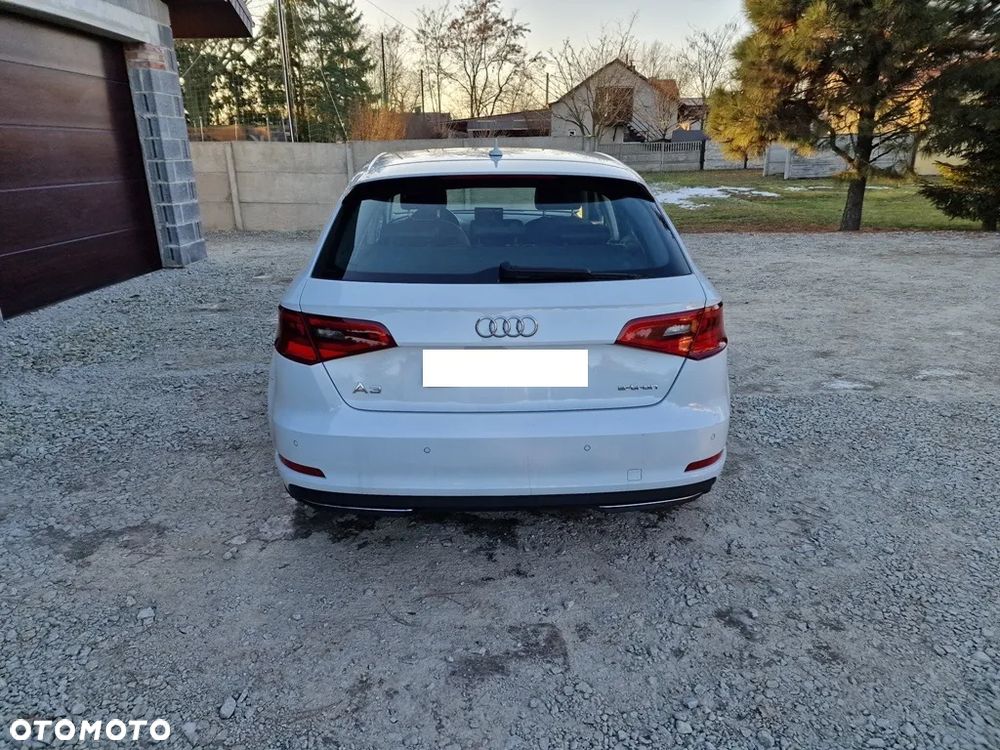 Audi A3 Sportback 1.4 TFSI e-tron design - 7