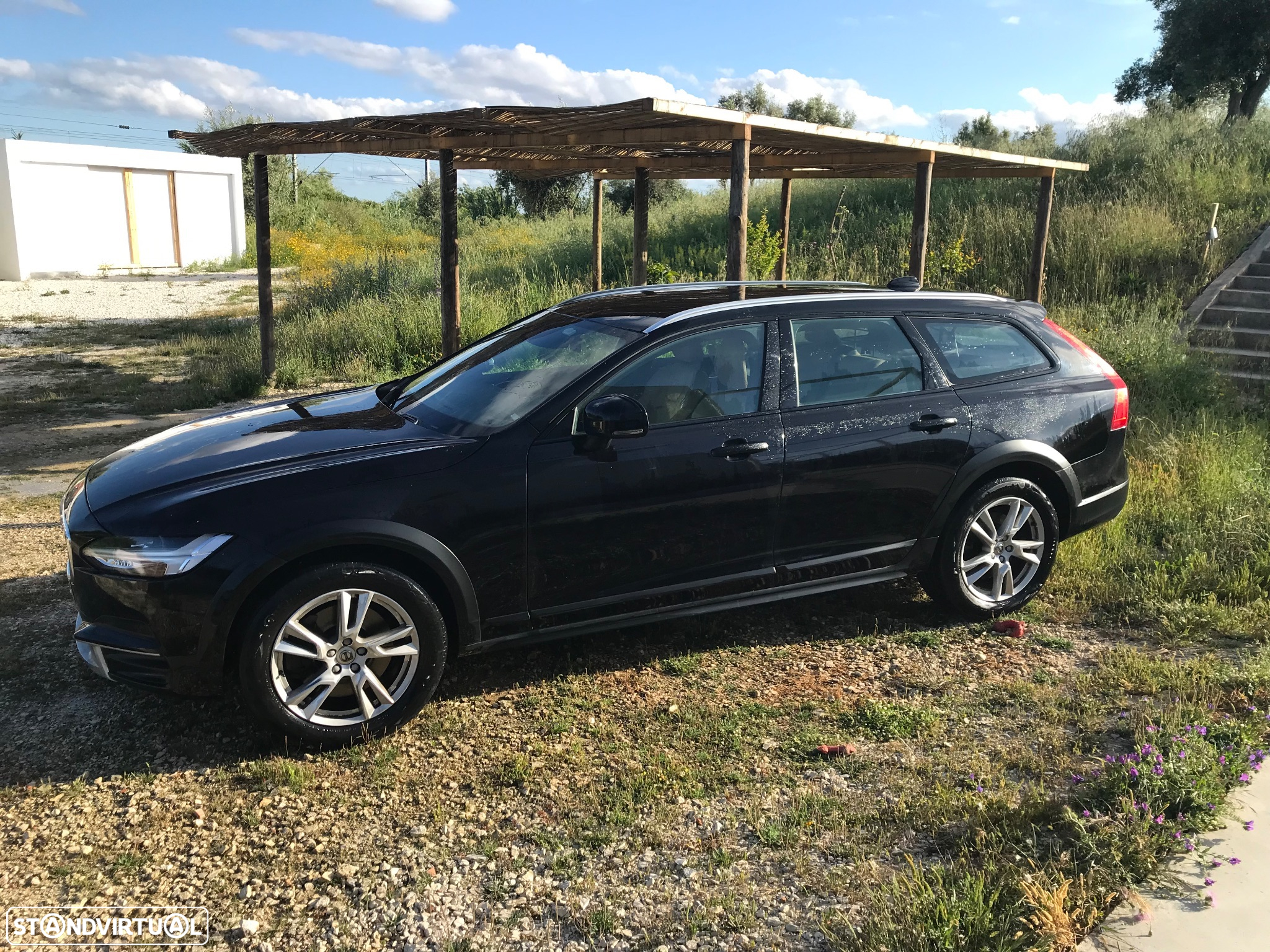 Volvo V90 Cross Country 2.0 D5 Pro AWD Geartronic - 3