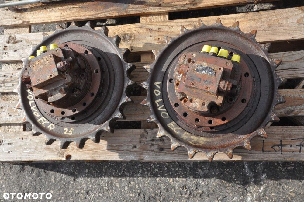 SILNIK JAZDY NAPĘD GĄSIENIC VOLVO ECR 25 - 2