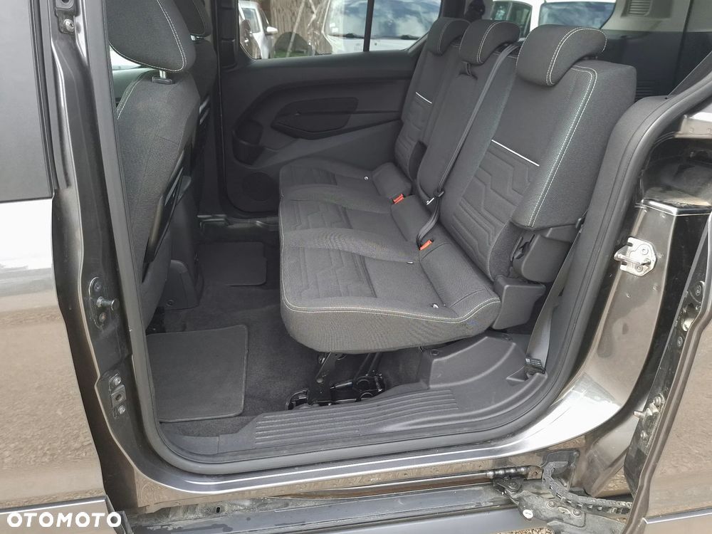 Ford Tourneo Connect Grand - 19