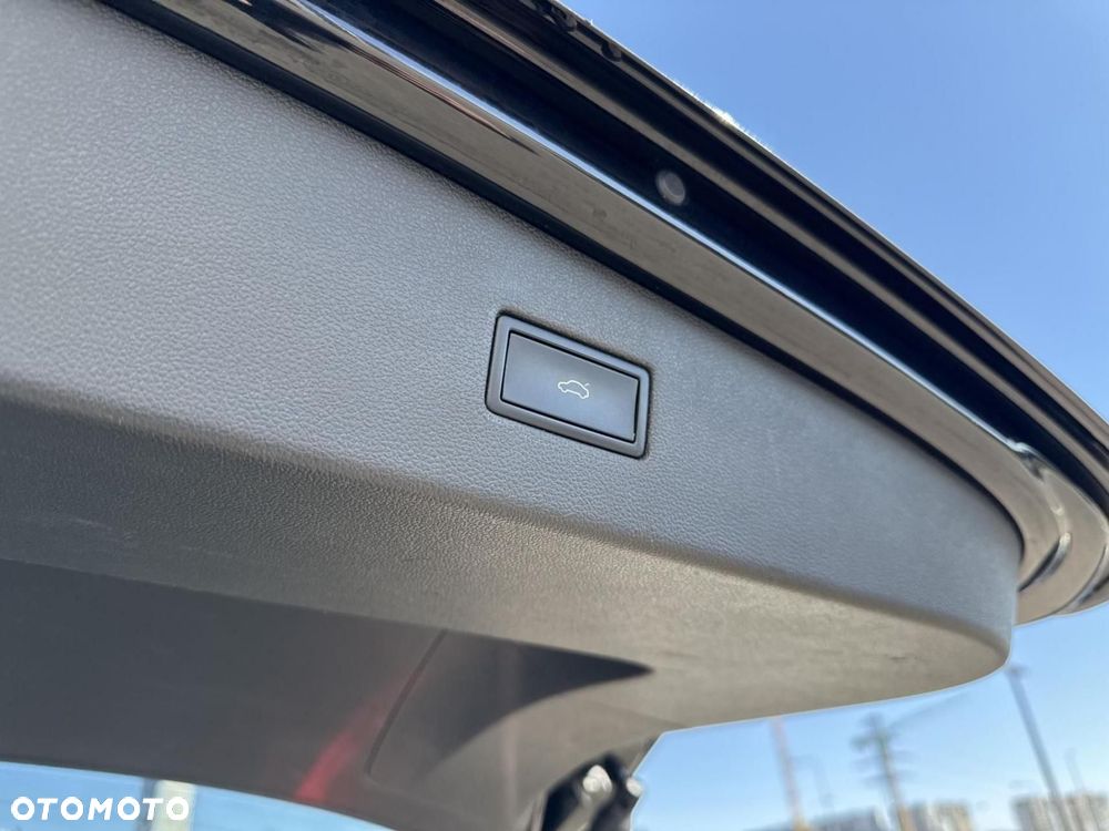 Volkswagen Tiguan Allspace - 18