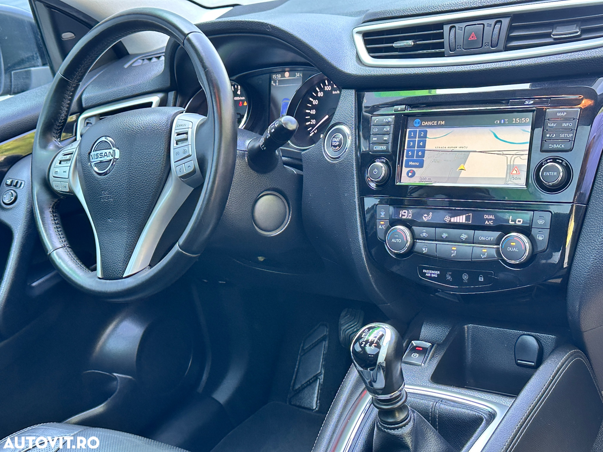 Nissan Qashqai 1.6 DIG-T TEKNA - 30